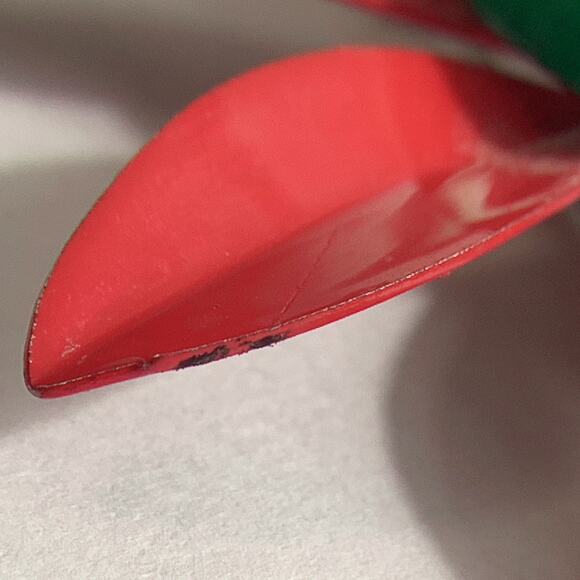 Vintage 1960s Brooch Red Green Enamel Flower  Mid Century Mod Retro Kitschy Pin - Picture 6 of 13